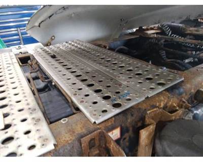 Freightliner Cascadia 113 Frame Step
