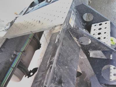 Freightliner Cascadia 116 Deck (Catwalk) Step