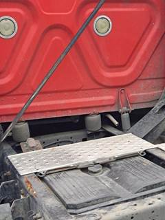 Freightliner Cascadia 125 Step