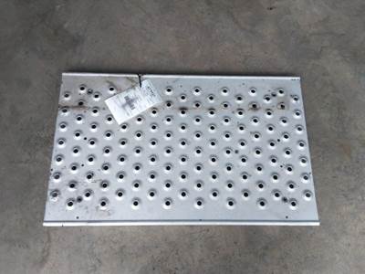 Freightliner Cascadia 125 Step