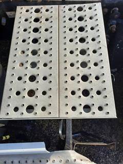 Freightliner Cascadia 125 Step