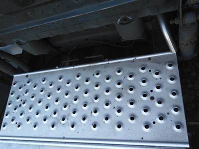 Freightliner Cascadia 125 Step