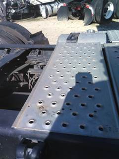 Freightliner Cascadia 125 Step