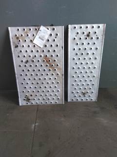 Freightliner Cascadia 125 Step