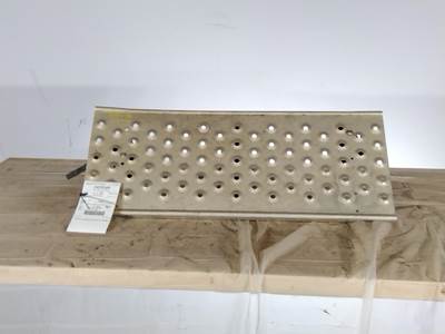 Freightliner Cascadia 125 Deck (Catwalk) Step