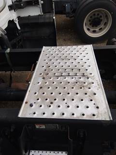 Freightliner Cascadia 125 Deck (Catwalk) Step