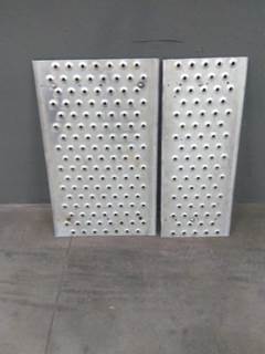 Freightliner Cascadia 125 Deck (Catwalk) Step