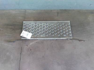 Freightliner Cascadia 125 Deck (Catwalk) Step