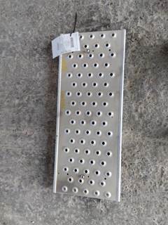 Freightliner Cascadia 125 Deck (Catwalk) Step