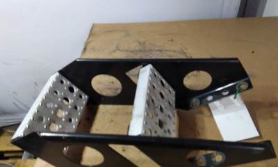 Freightliner Cascadia 125 Frame Step