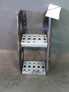 Freightliner Cascadia 125 Left Frame Step