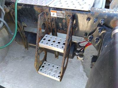 Freightliner Cascadia 125 Frame Step