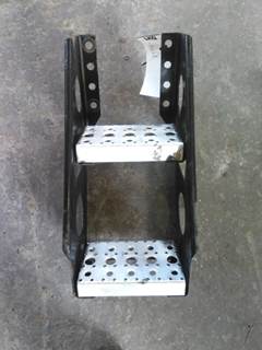 Freightliner Cascadia 125 Left Frame Step