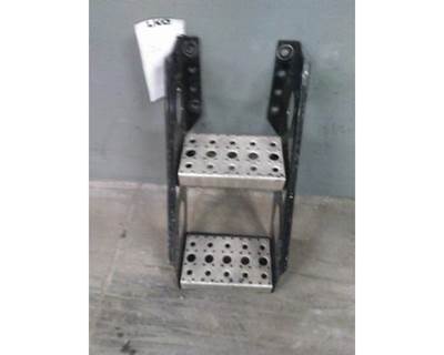 Freightliner Cascadia 125 Left Frame Step