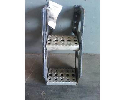 Freightliner Cascadia 125 Left Frame Step