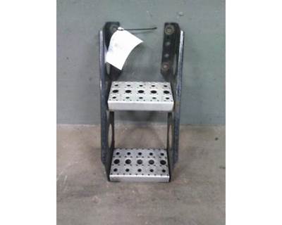 Freightliner Cascadia 125 Left Frame Step