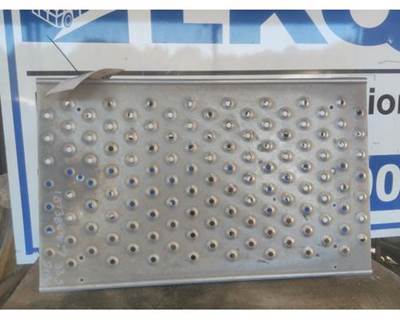 Freightliner Cascadia 125 Frame Step