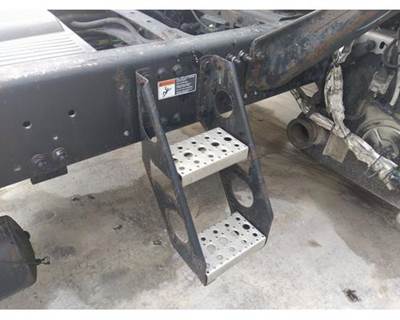 Freightliner Cascadia 125 Left Frame Step
