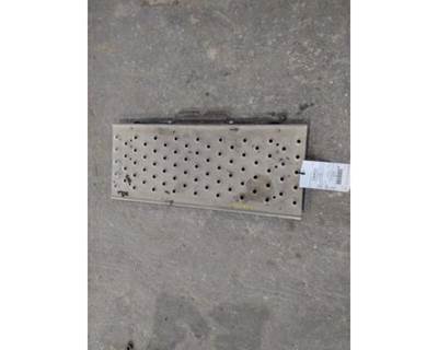 Freightliner Cascadia 125 Frame Step for a Freightliner CASCADIA 125 2018UP