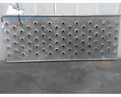 Freightliner Cascadia 125 Frame Step
