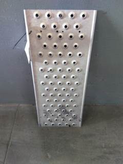 Freightliner Cascadia 126 Step