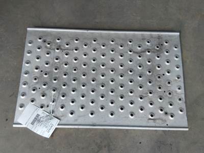 Freightliner Cascadia 126 Step