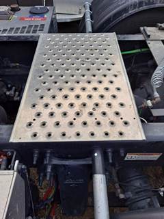 Freightliner Cascadia 126 Step