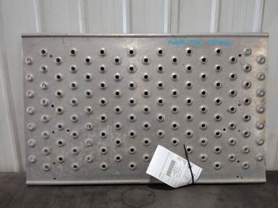 Freightliner Cascadia 126 Deck (Catwalk) Step