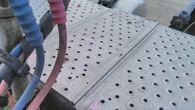 Freightliner Cascadia 126 Deck (Catwalk) Step