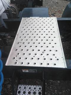 Freightliner Cascadia 126 Deck (Catwalk) Step