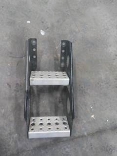 Freightliner Cascadia 126 Frame Step