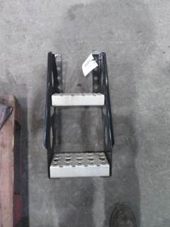Freightliner Cascadia 126 Frame Step