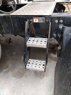 Freightliner Cascadia 126 Left Frame Step