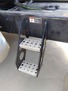 Freightliner Cascadia 126 Frame Step