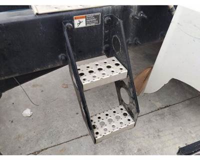 Freightliner Cascadia 126 Right Frame Step