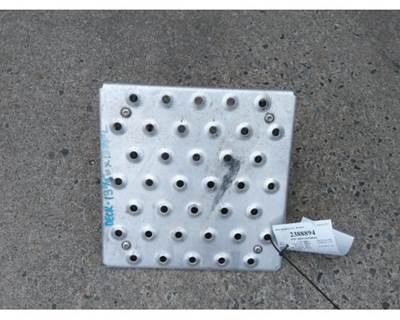 Freightliner Cascadia 126 Frame Step