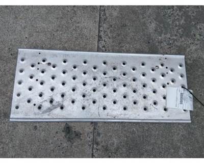 Freightliner Cascadia 126 Frame Step