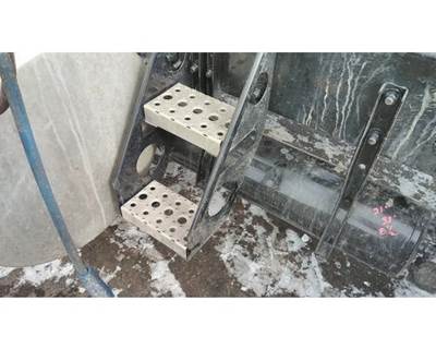 Freightliner Cascadia 126 Left Frame Step