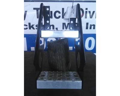 Freightliner Cascadia 126 Left Frame Step