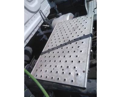 Freightliner Cascadia 126 Frame Step