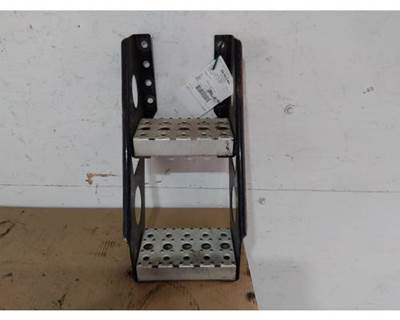 Freightliner Cascadia 126 Left Frame Step