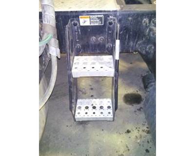 Freightliner Cascadia 126 Left Frame Step