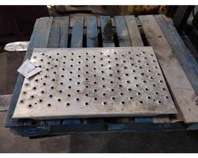 Freightliner Cascadia 126 Frame Step