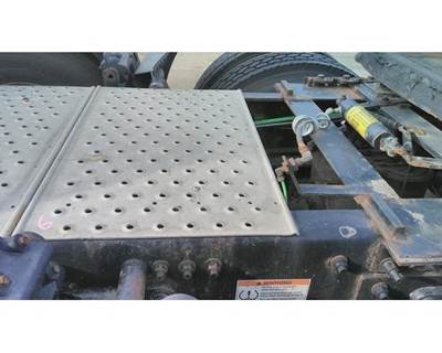 Freightliner Cascadia 126 Frame Step