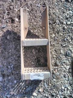 Freightliner Cascadia Left Frame Step