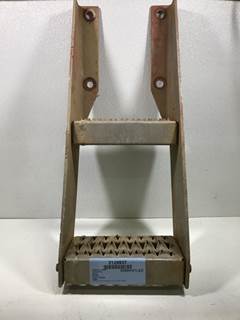 Freightliner Cascadia Frame Step