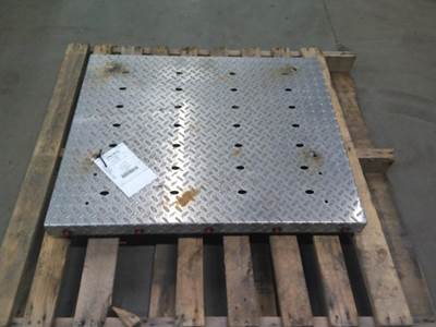 Freightliner Century Class 120 Deck (Catwalk) Step for a Freightliner CENTURY 120