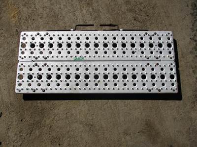 Freightliner Century Class 120 Frame Step for a Freightliner CENTURY 120