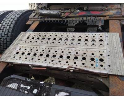 Freightliner Century Class 120 Frame Step for a Freightliner CENTURY 120