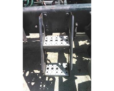 Freightliner Columbia 112 Left Frame Step
